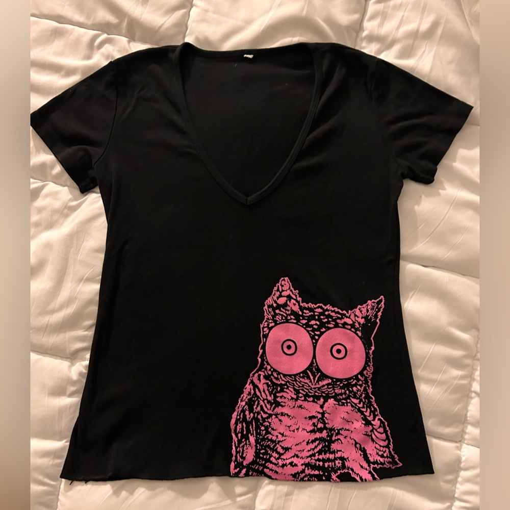 Pink and black Hooters Ft. Myers t-shirt size medium